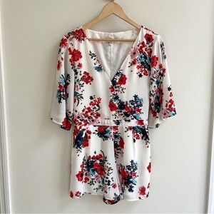 [cupcakes & cashmere] kirei floral kimono sleeve surplice romper white multi S/6